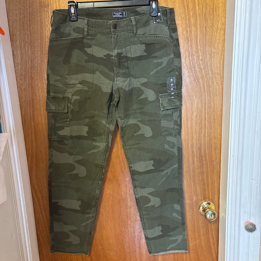 Women's Abercrombie Camouflage Cargo Pants